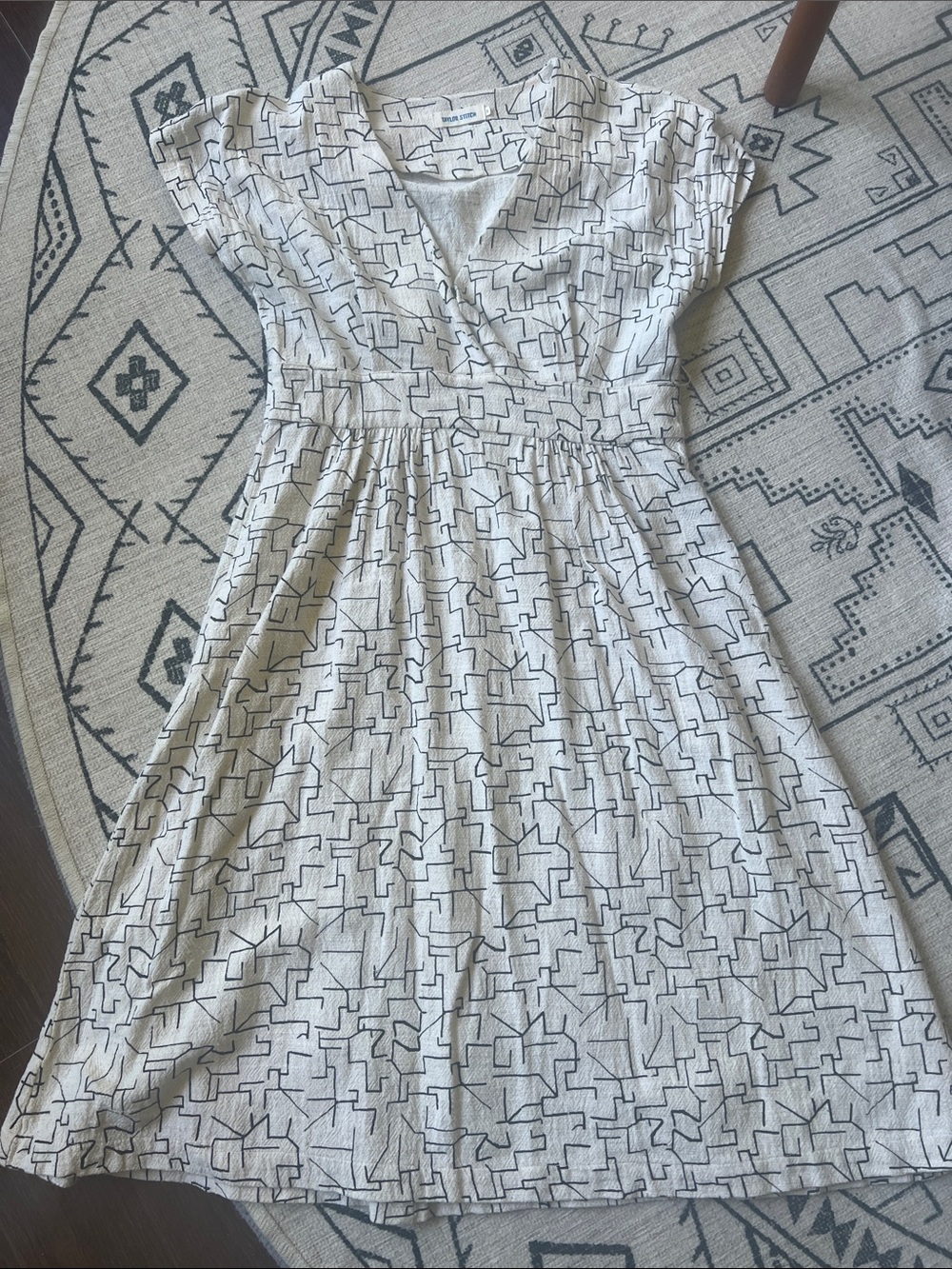 Taylor Stitch Women’s Cream Geometric Print Dress